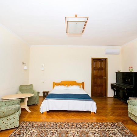 Guest House Lavr Гагра Экстерьер фото