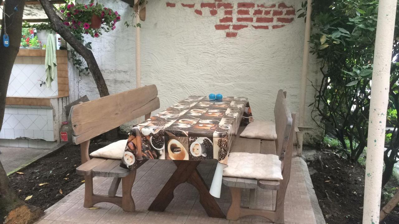 Guest House Lavr Гагра Экстерьер фото