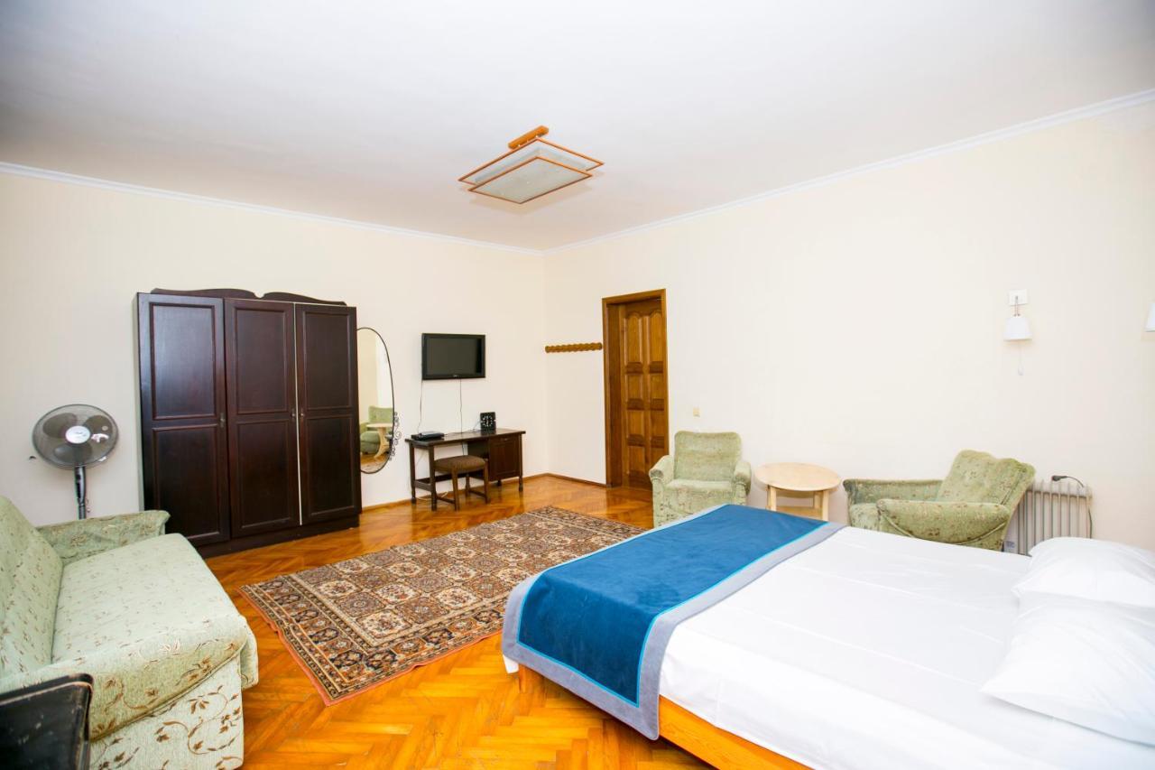 Guest House Lavr Гагра Экстерьер фото