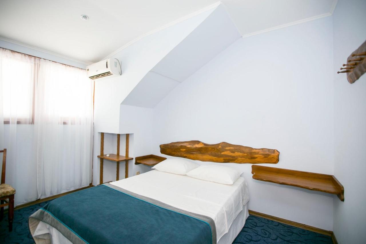 Guest House Lavr Гагра Экстерьер фото