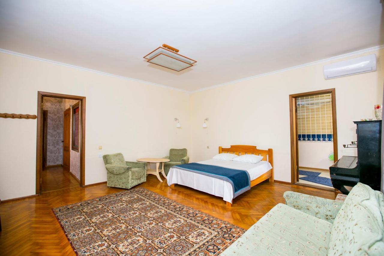 Guest House Lavr Гагра Экстерьер фото